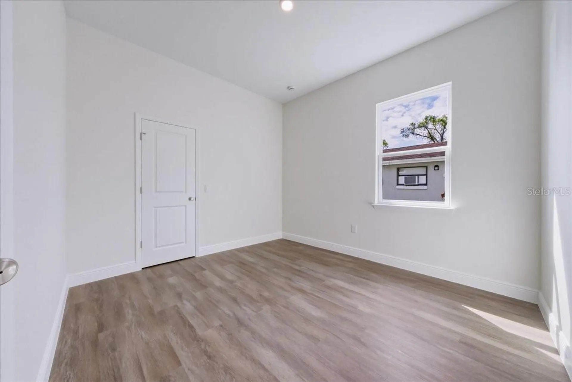 1296 Moselle Avenue Orlando FL 32807