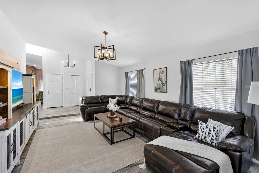 29 SE 10th Avenue Cape Coral FL 33990
