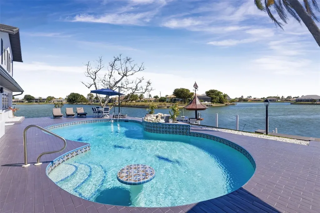 29 SE 10th Avenue Cape Coral FL 33990