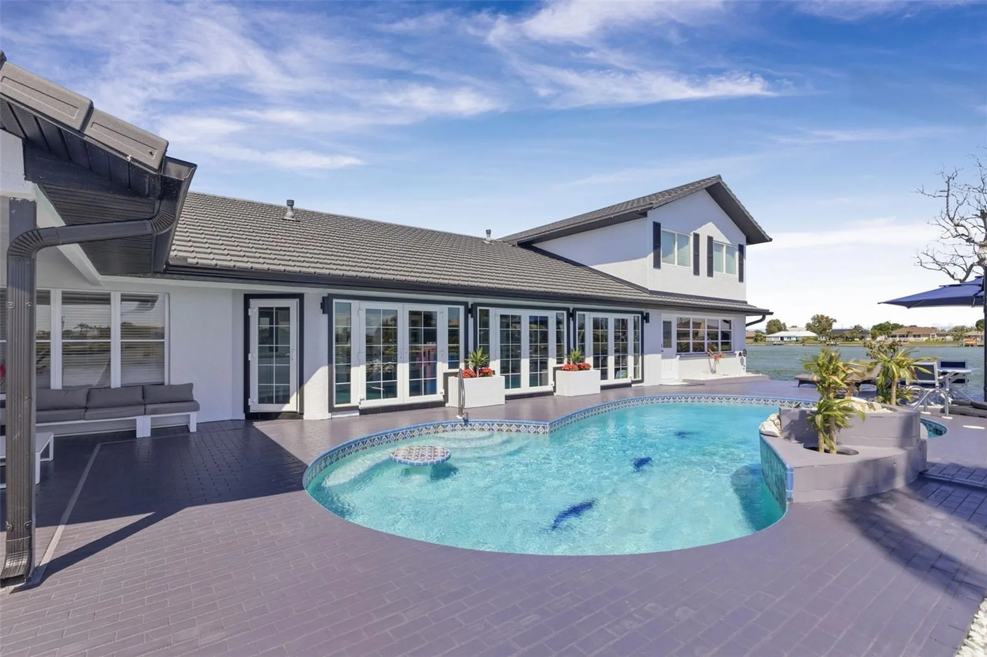 29 SE 10th Avenue Cape Coral FL 33990