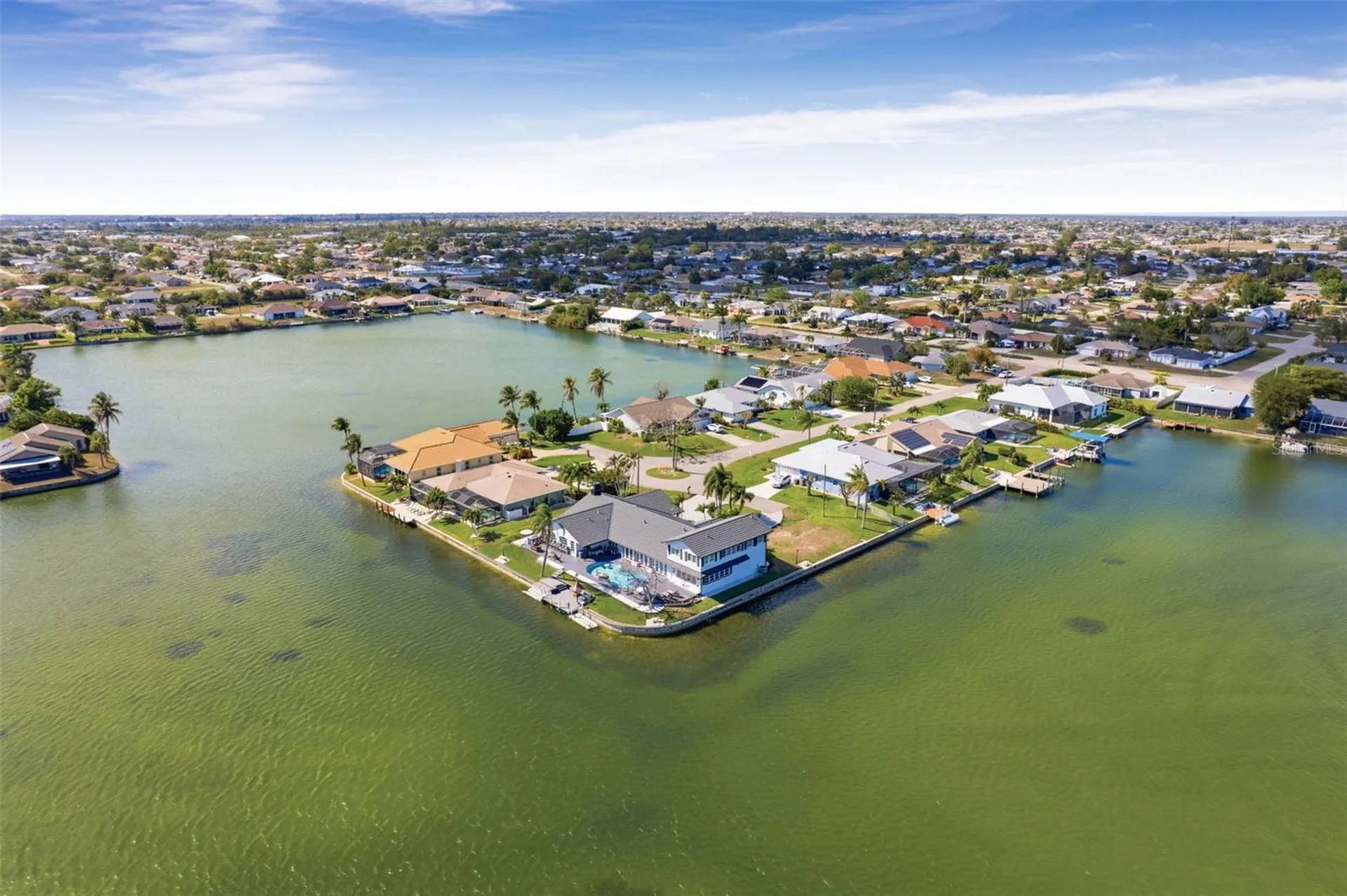 29 SE 10th Avenue Cape Coral FL 33990