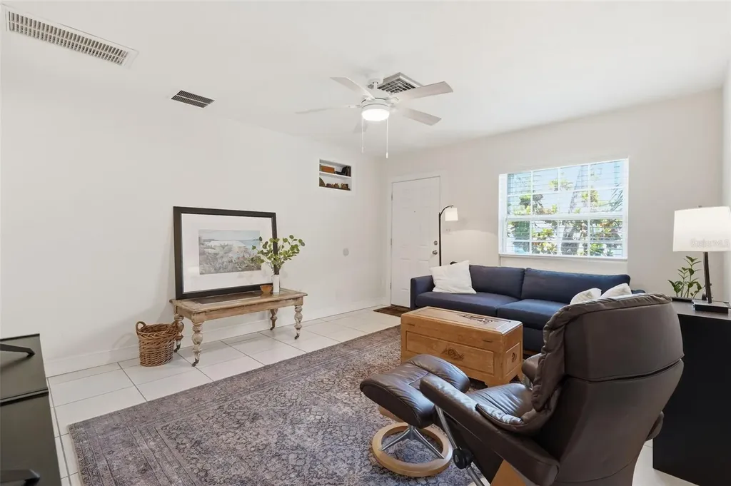 8346 42nd Avenue N St Petersburg FL 33709