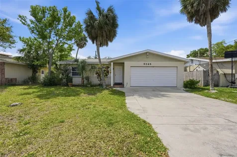 8346 42nd Avenue N St Petersburg FL 33709