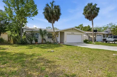 8346 42nd Avenue N St Petersburg FL 33709