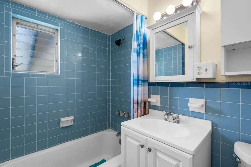 301 5th Avenue NW Ruskin FL 33570