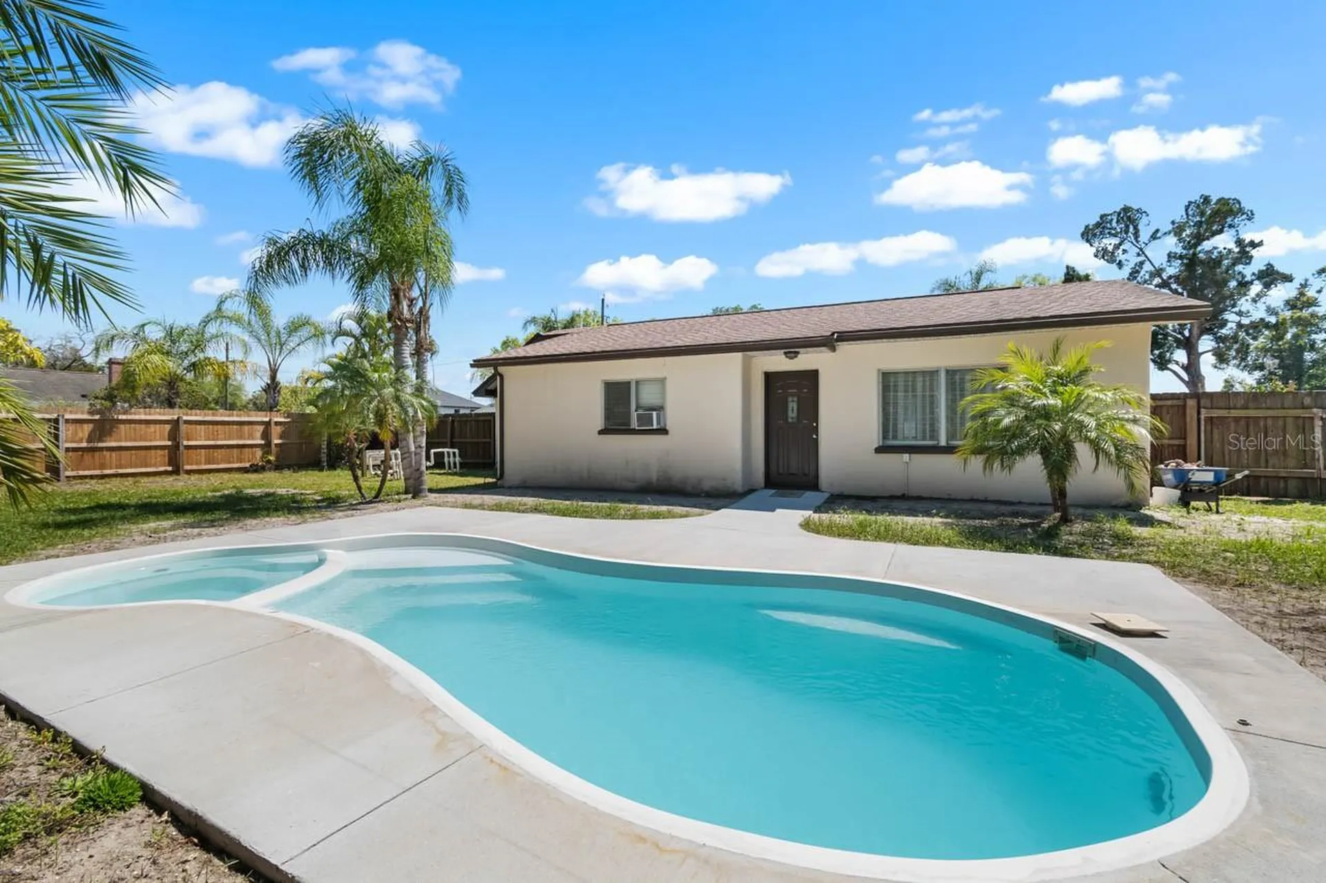301 5th Avenue NW Ruskin FL 33570