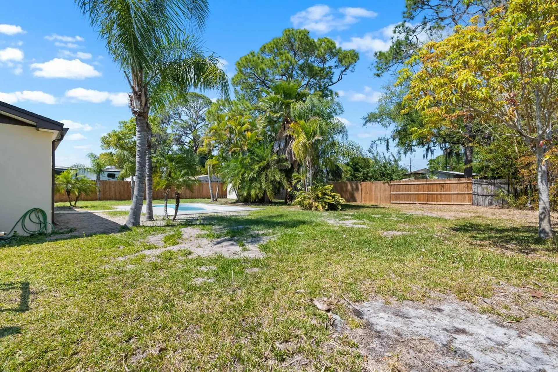 301 5th Avenue NW Ruskin FL 33570