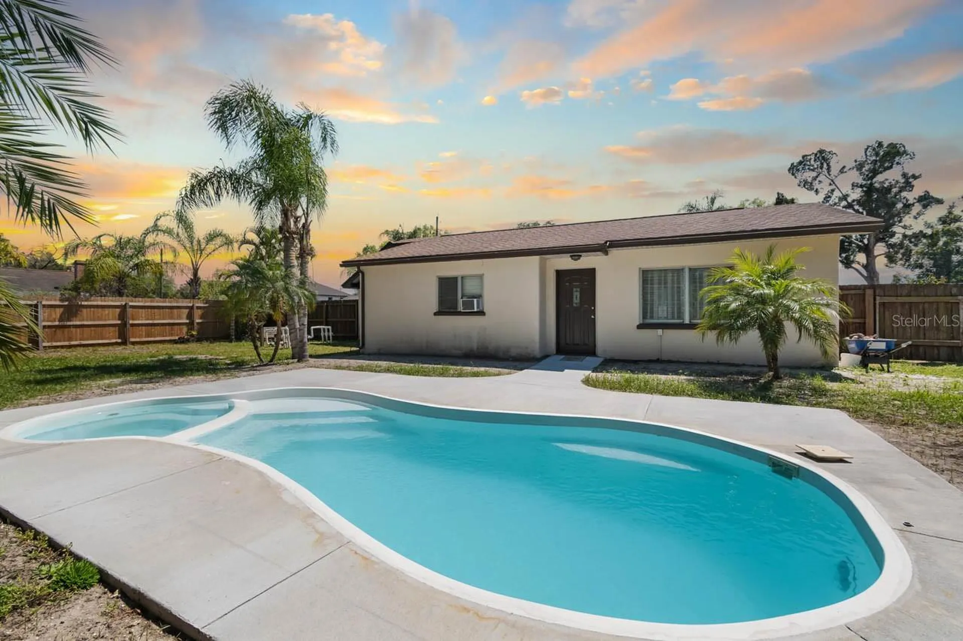 301 5th Avenue NW Ruskin FL 33570