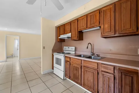 301 5th Avenue NW Ruskin FL 33570