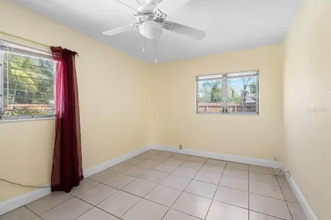 301 5th Avenue NW Ruskin FL 33570