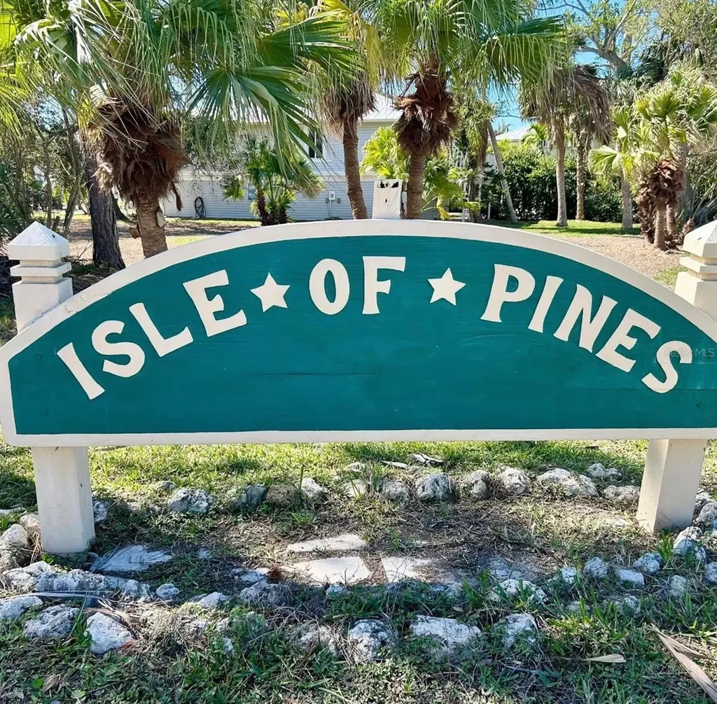 7655 Myrsine Circle Bokeelia FL 33922