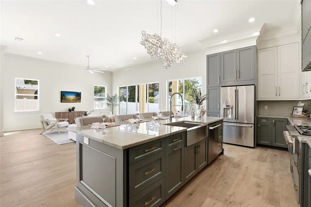 330 W Princeton Street Orlando FL 32804