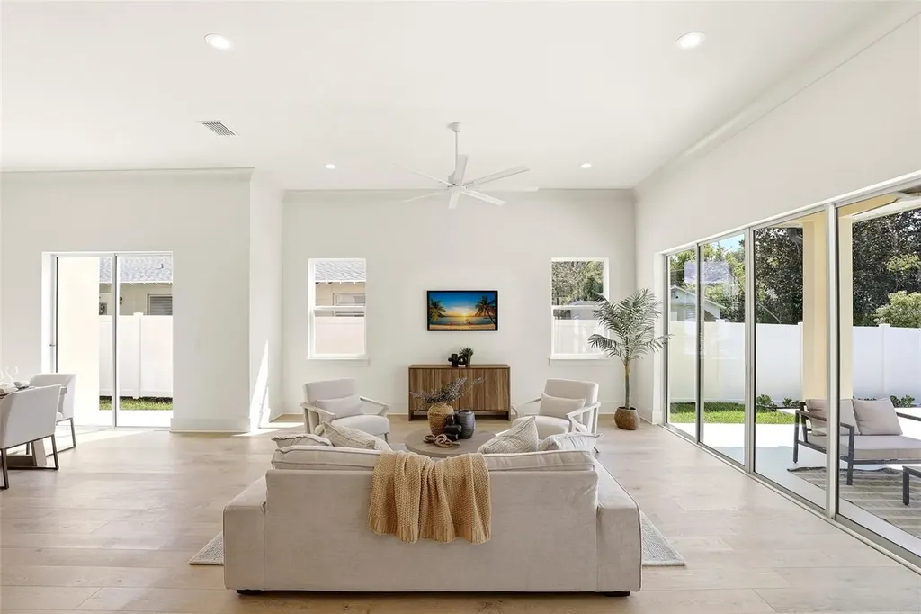 330 W Princeton Street Orlando FL 32804