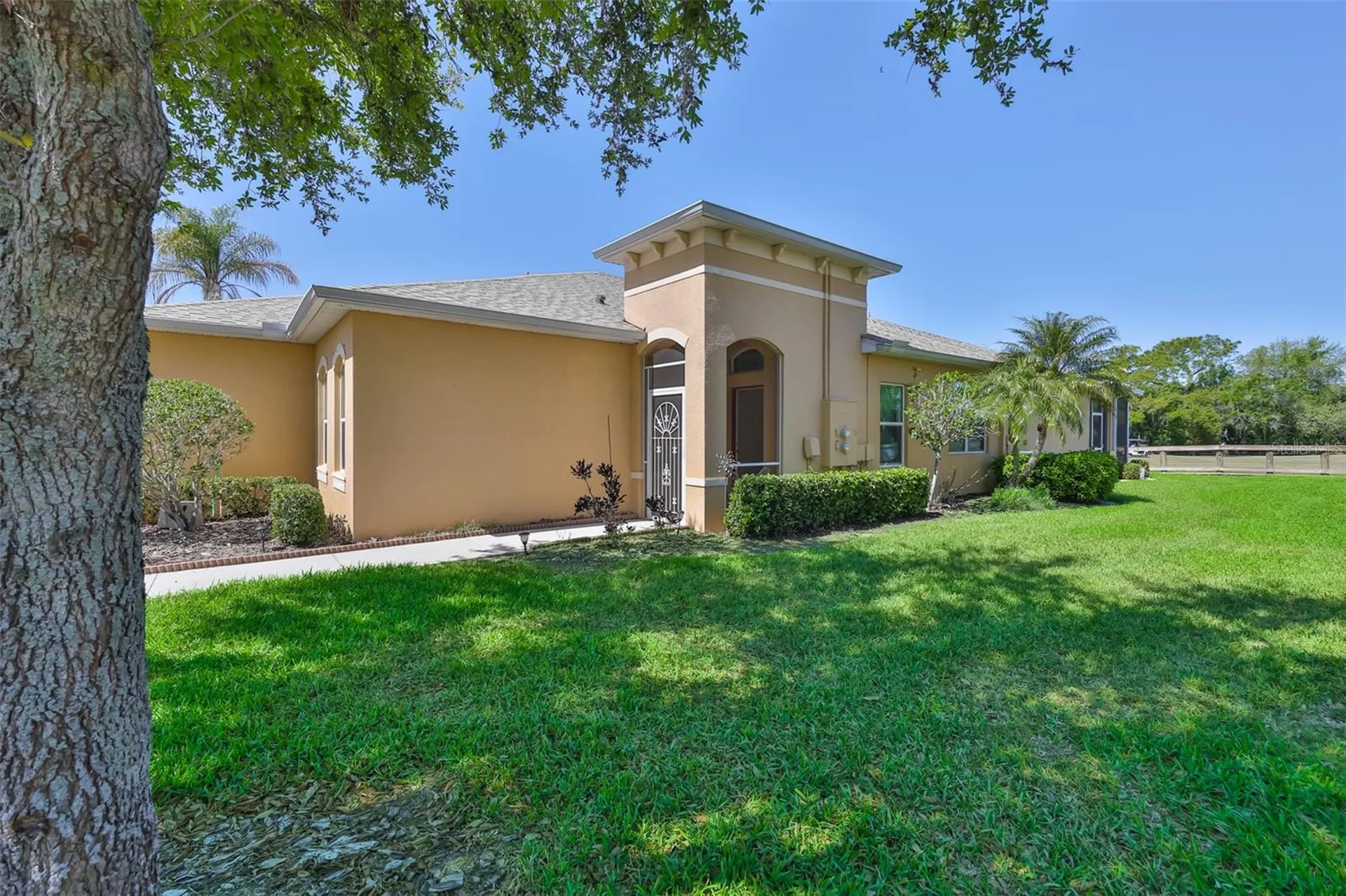 2423 Richmond Greens Court Sun City Center FL 33573