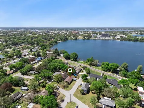 525 7th Street NE Winter Haven FL 33881