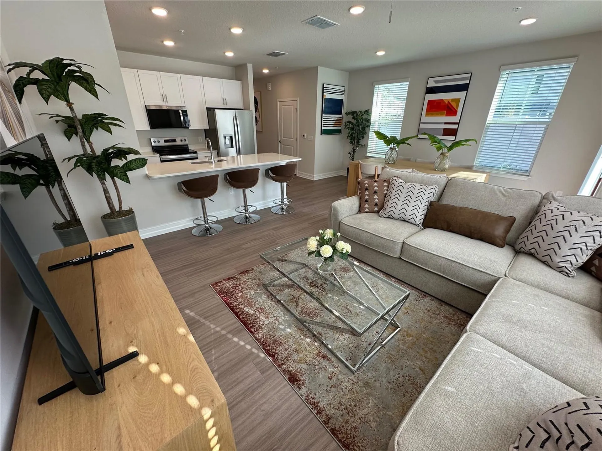 1057 E Caroline Street Tavares FL 32778