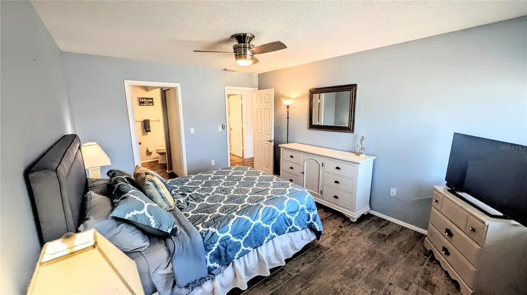 2950 Clark Road Sarasota FL 34231