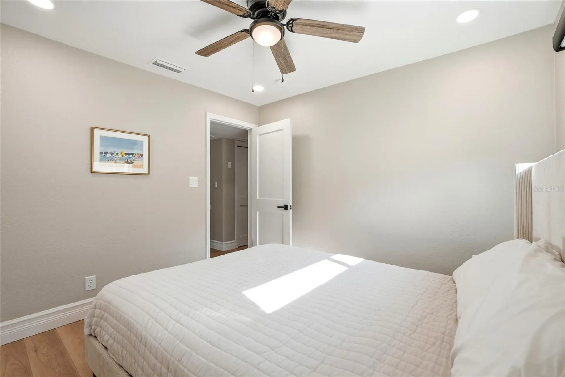 521 51st Avenue S St Petersburg FL 33705