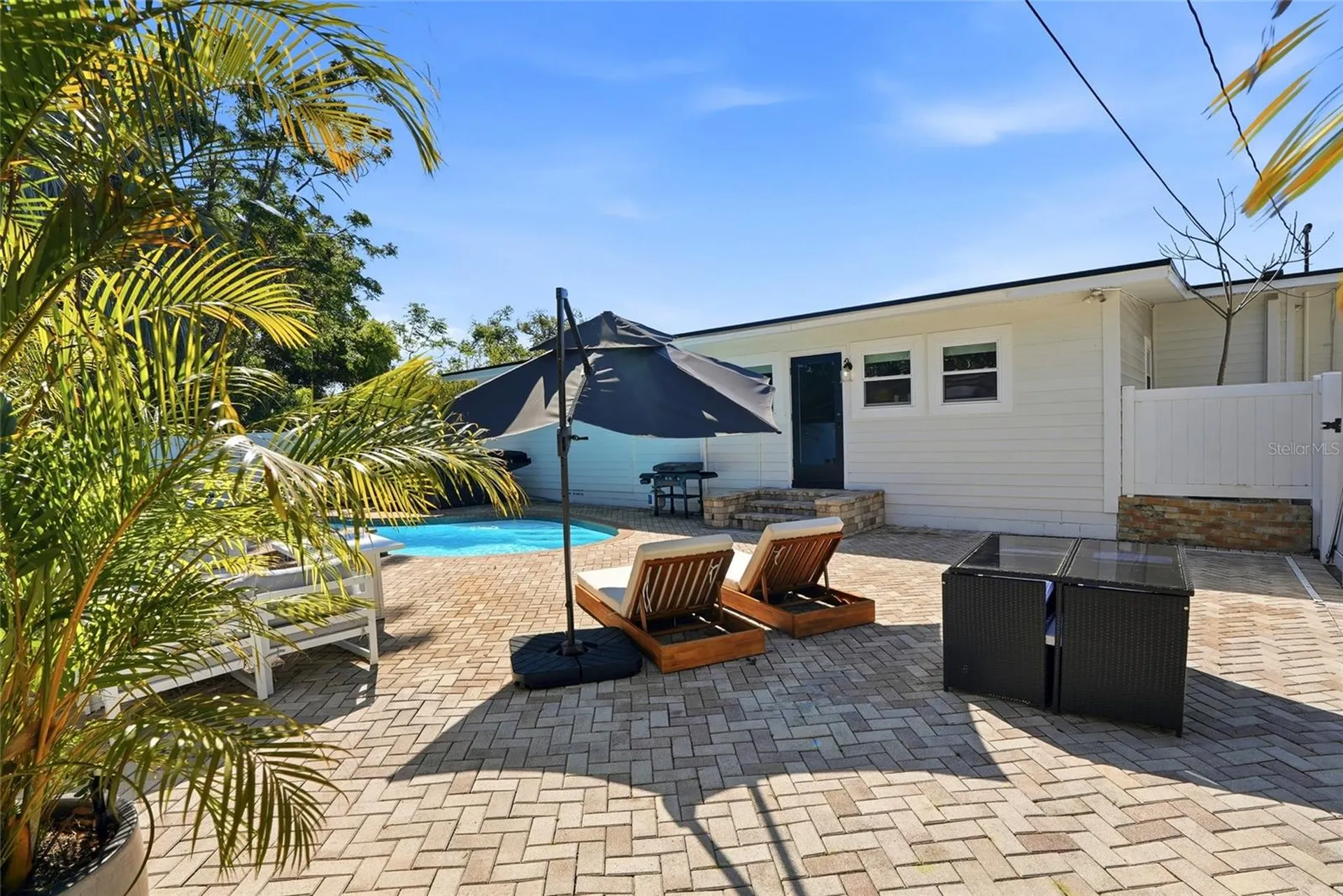 521 51st Avenue S St Petersburg FL 33705