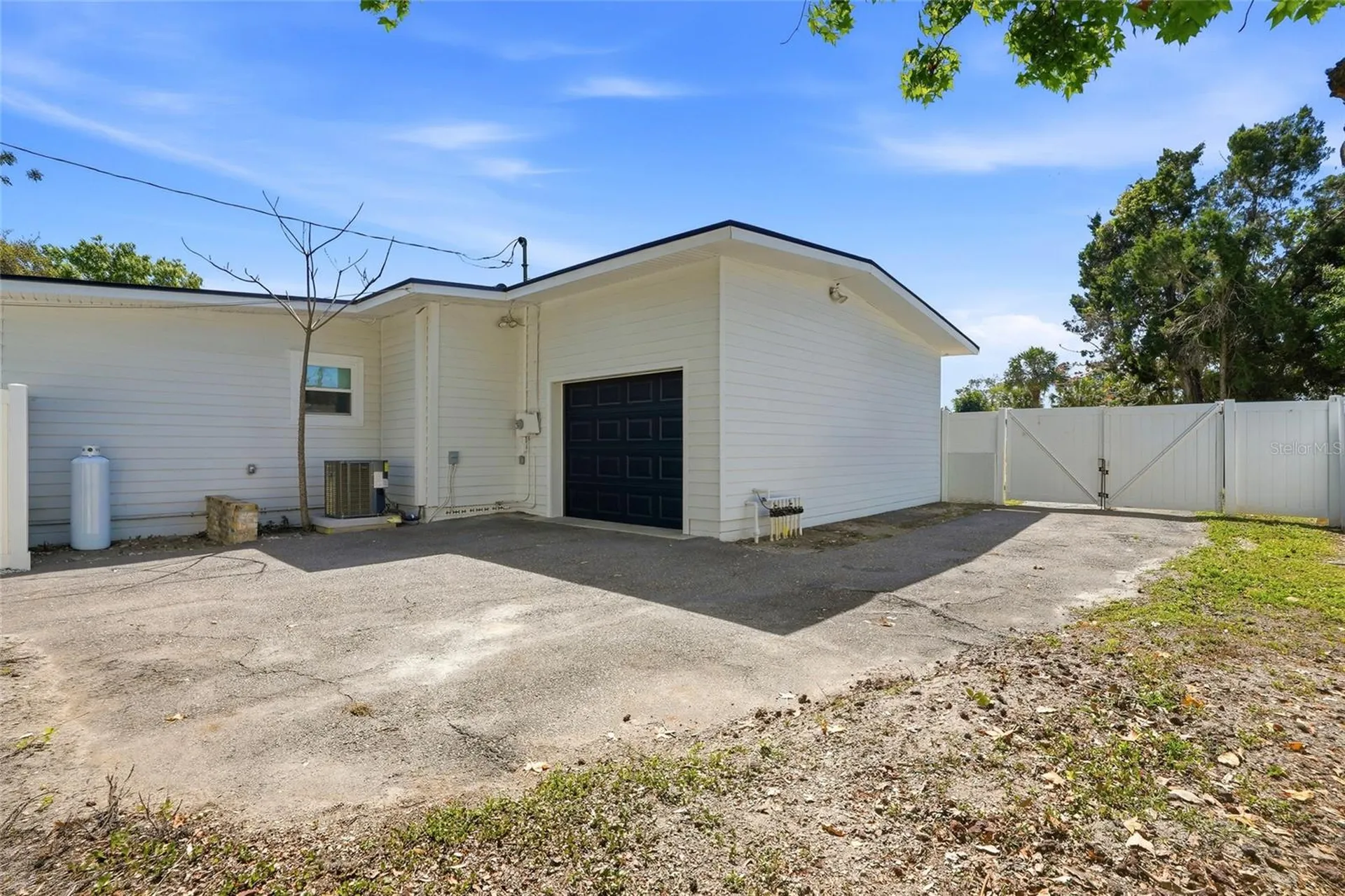 521 51st Avenue S St Petersburg FL 33705