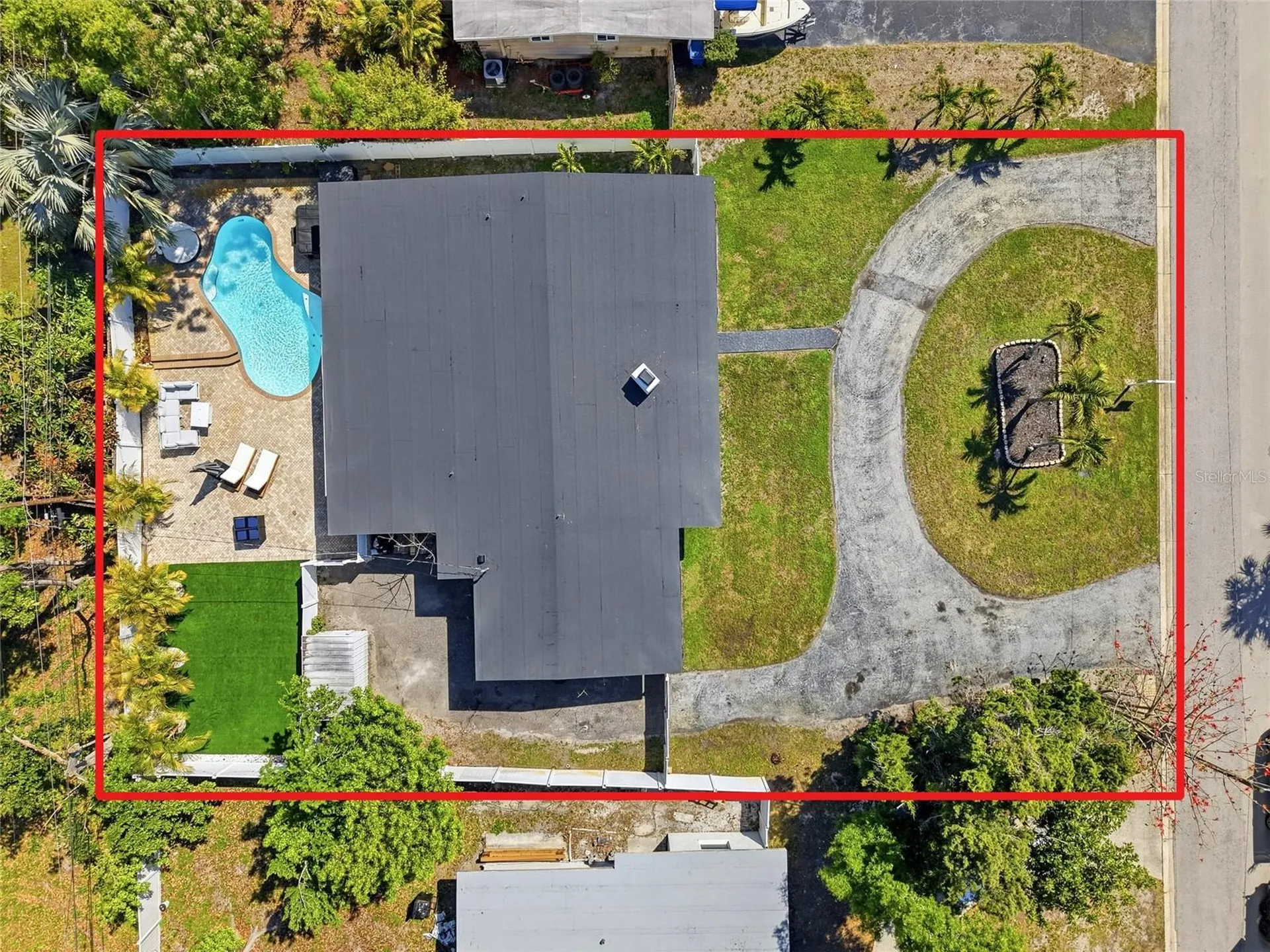 521 51st Avenue S St Petersburg FL 33705