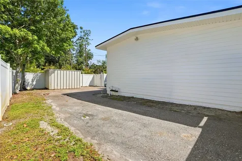 521 51st Avenue S St Petersburg FL 33705