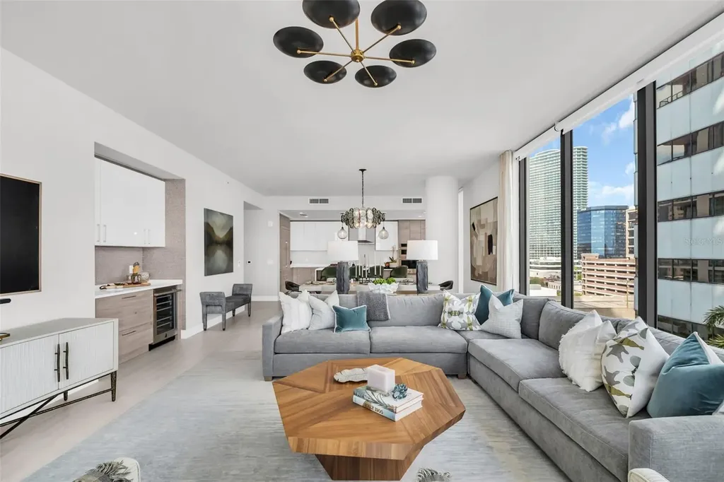 301 1st Street S St Petersburg FL 33701