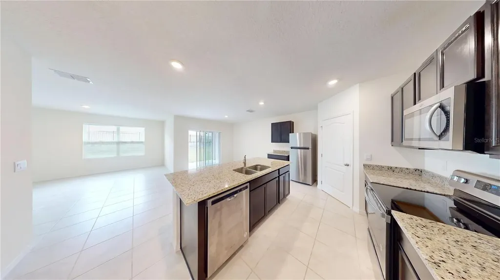 2116 Silver Brook Way Davenport FL 33837