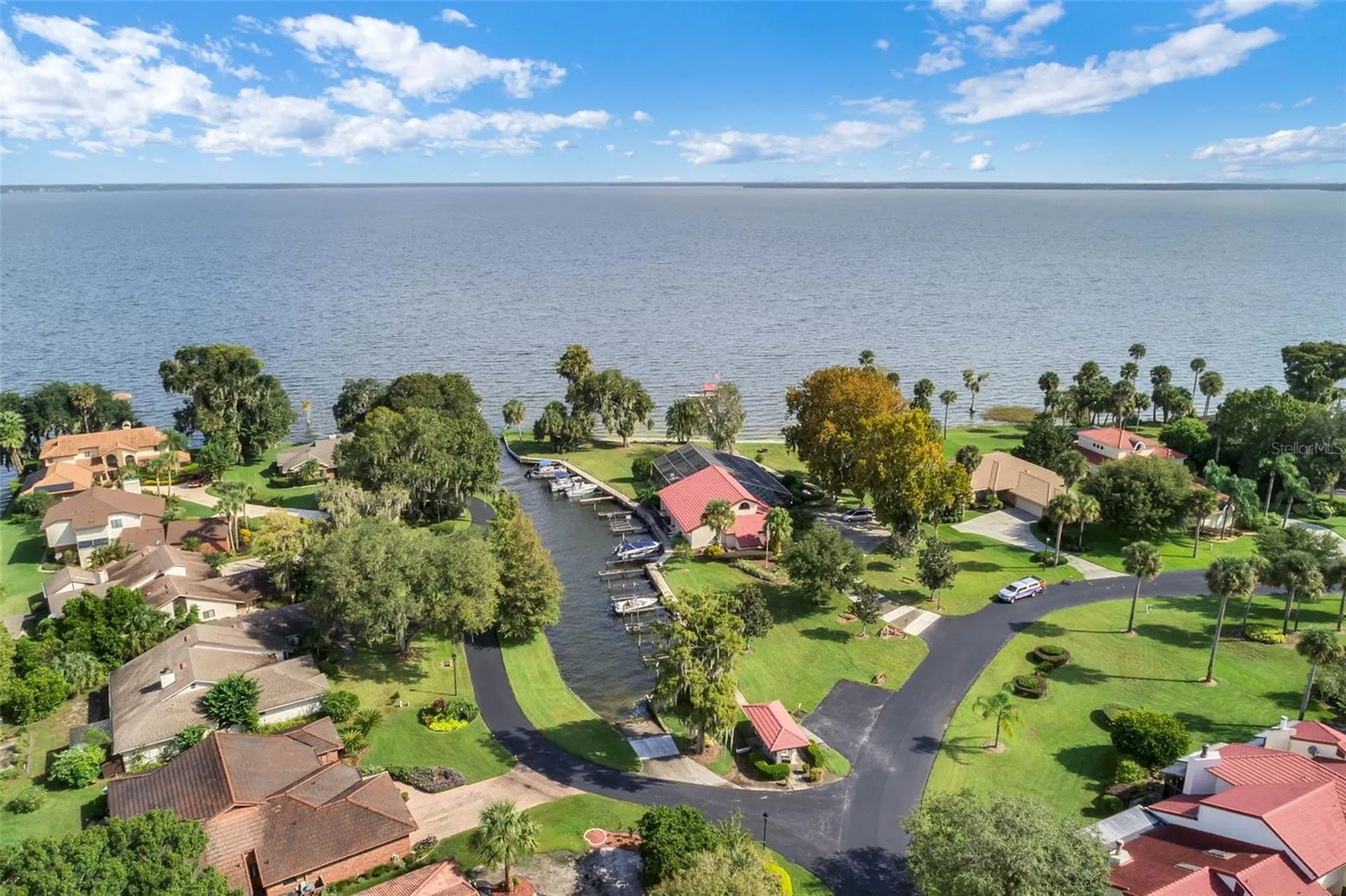 312 Waterwood Drive Yalaha FL 34797