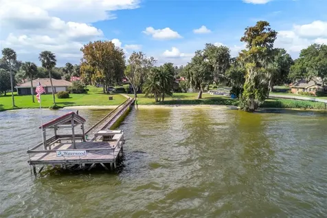 312 Waterwood Drive Yalaha FL 34797