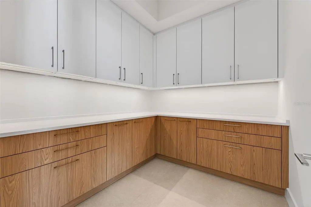 275 1st Avenue S St Petersburg FL 33701