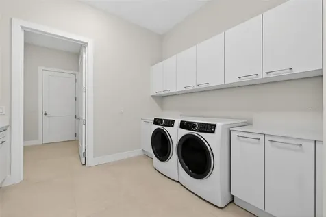 275 1st Avenue S St Petersburg FL 33701