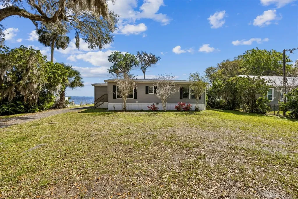 108 Sandra Lane Crescent City FL 32112
