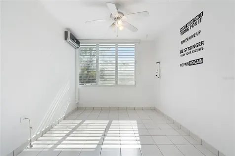 K-20 Calle 1, Mansiones De Villanova San Juan PR 00926