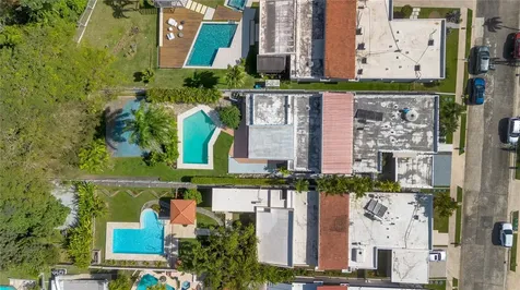 K-20 Calle 1, Mansiones De Villanova San Juan PR 00926