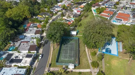 K-20 Calle 1, Mansiones De Villanova San Juan PR 00926