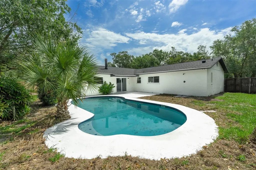 112 Des Pinar Lane Longwood FL 32750