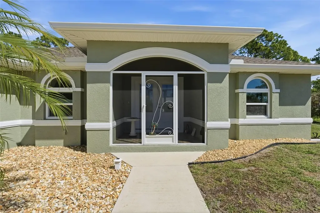 18290 Quadrille Avenue Port Charlotte FL 33948
