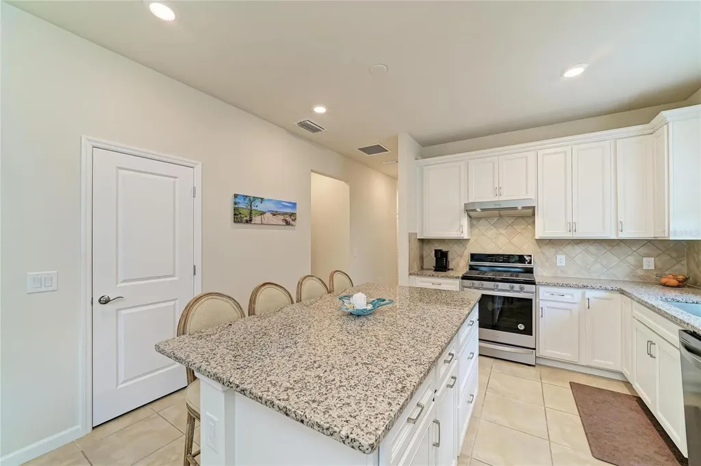 7013 Hanover Court Lakewood Ranch FL 34202