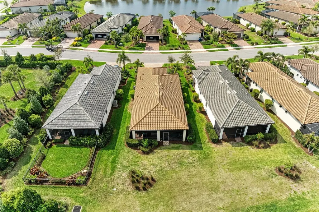 7013 Hanover Court Lakewood Ranch FL 34202