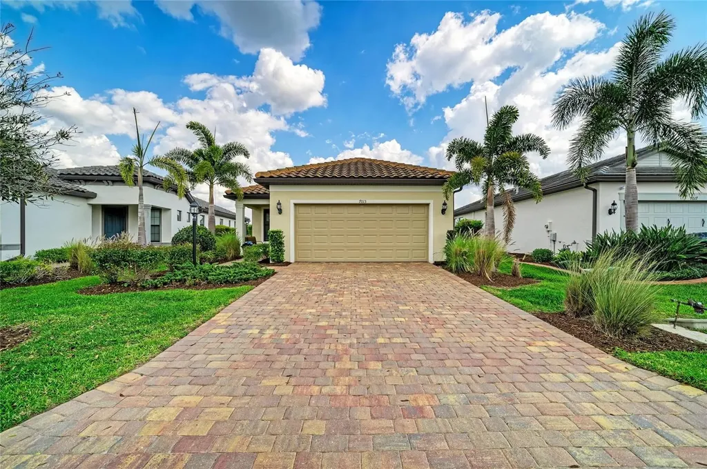 7013 Hanover Court Lakewood Ranch FL 34202