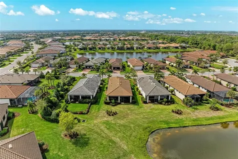 7013 Hanover Court Lakewood Ranch FL 34202