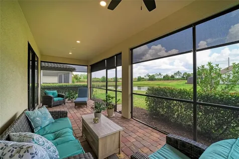 7013 Hanover Court Lakewood Ranch FL 34202