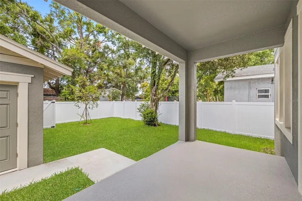 1526 W Arch Street Tampa FL 33607