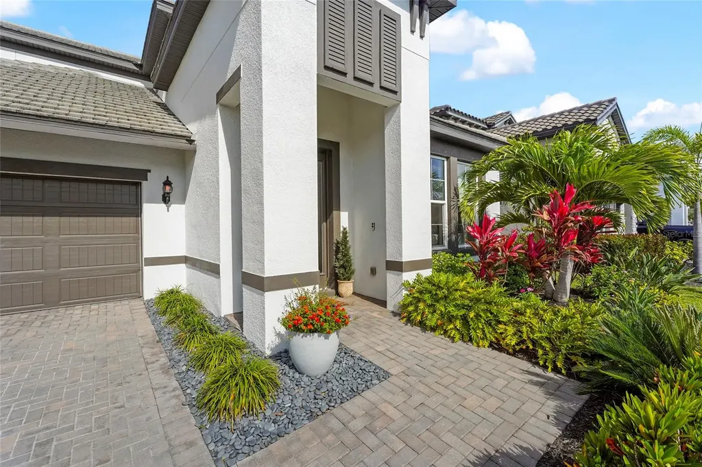 4762 Antrim Drive Sarasota FL 34240