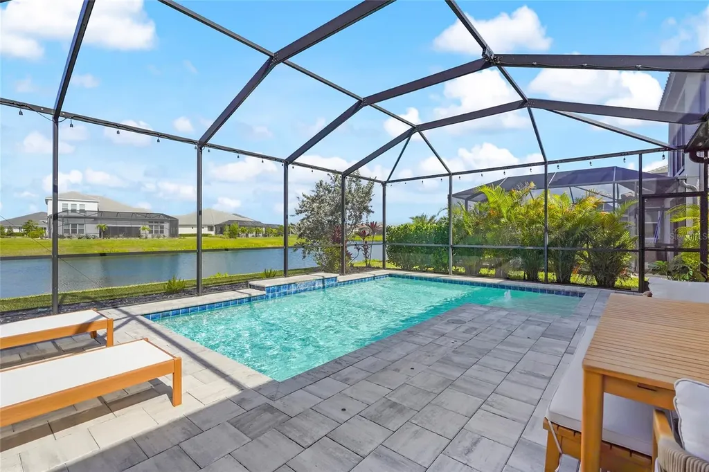 4762 Antrim Drive Sarasota FL 34240