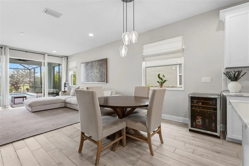 4762 Antrim Drive Sarasota FL 34240