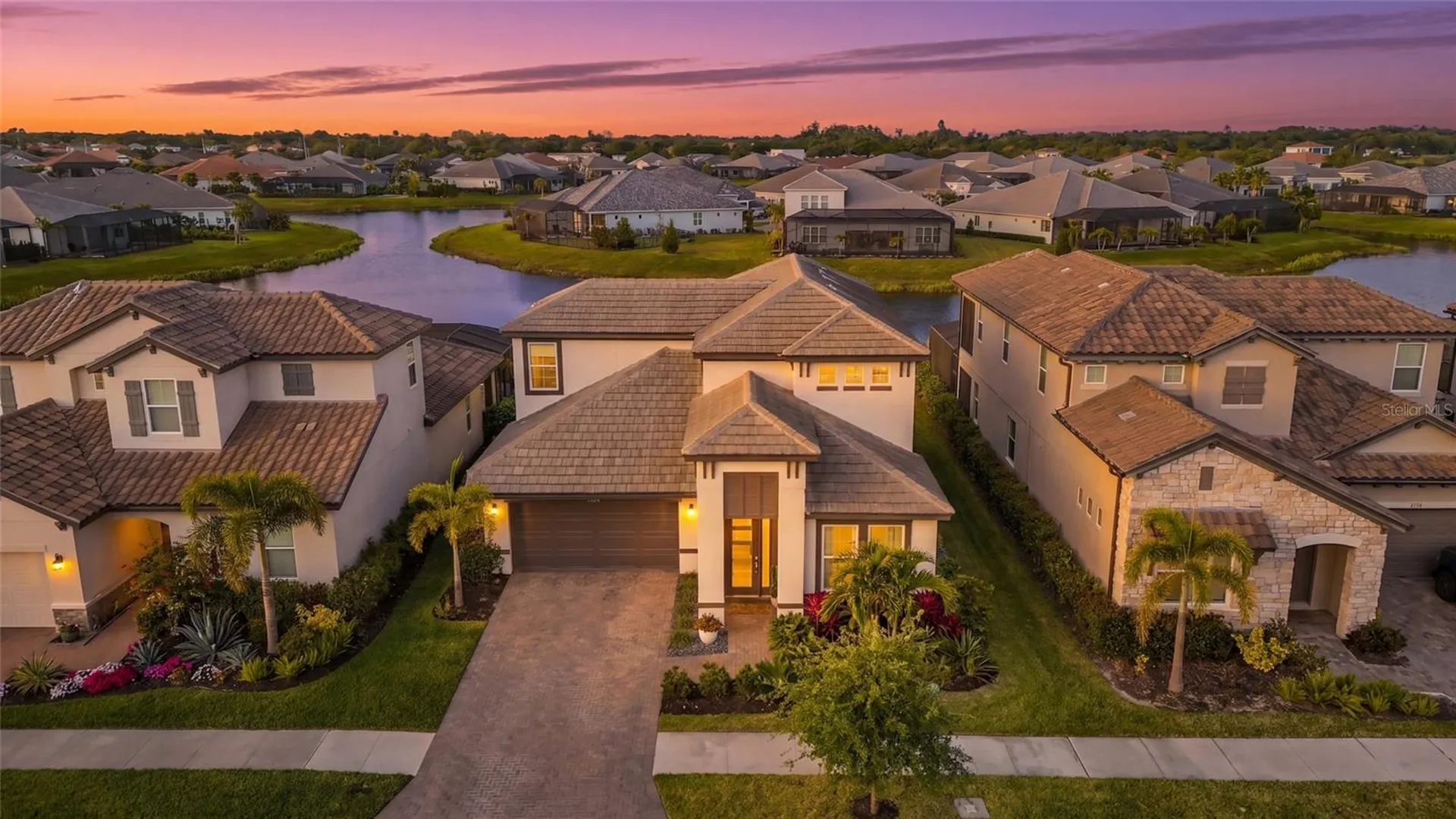 4762 Antrim Drive Sarasota FL 34240