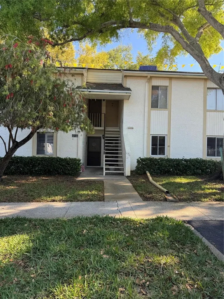 109 Pine Court Oldsmar FL 34677