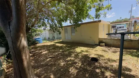 CLL9 Del Carmen Camuy PR 00627